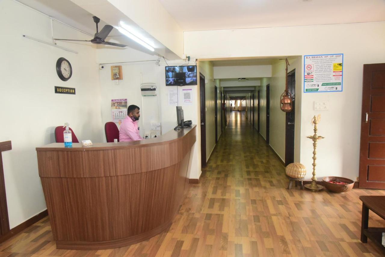 מניפלה R S Bhavan מראה חיצוני תמונה